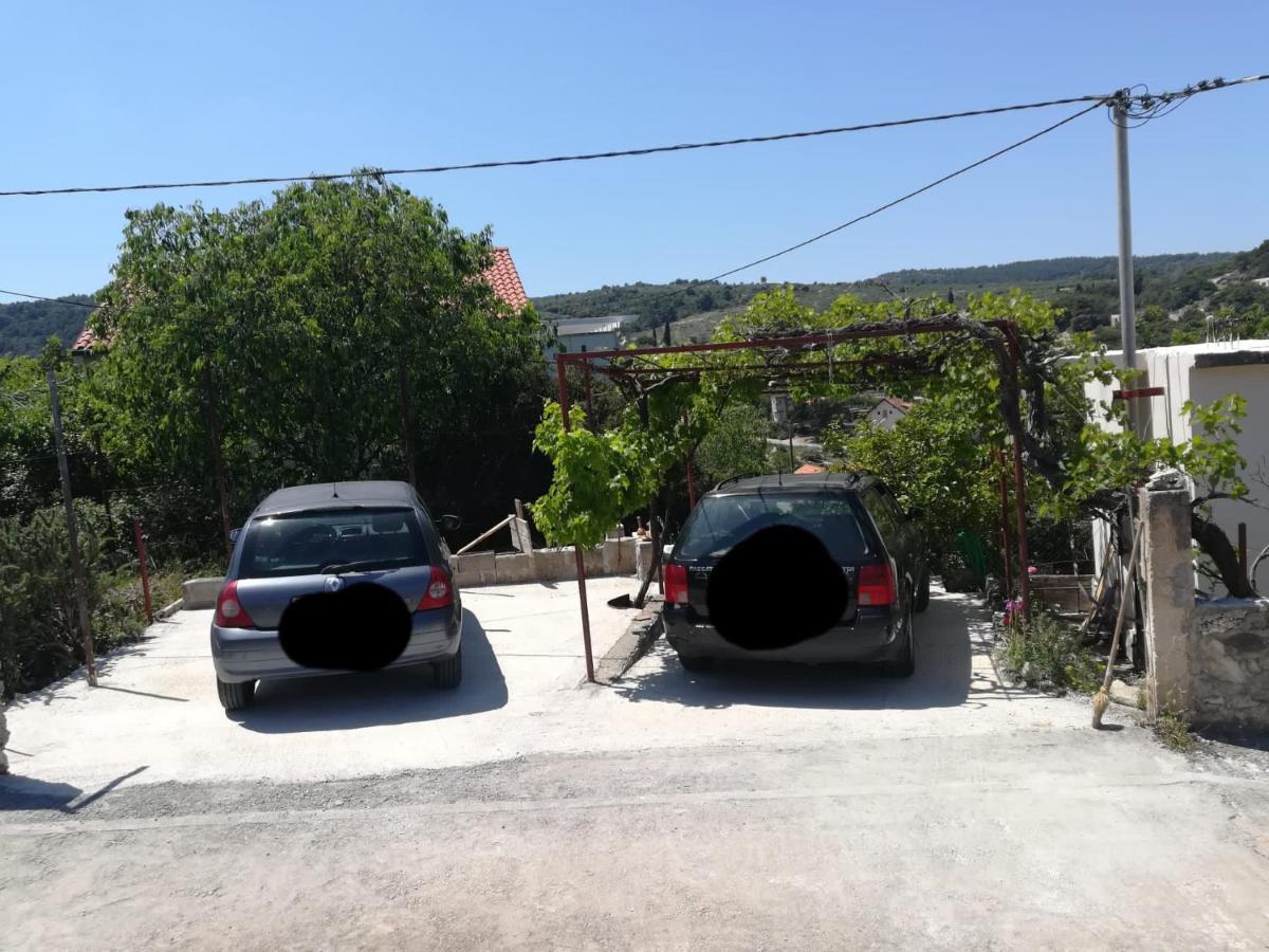 Villa Kuca Za Odmor Skalina - Sea View à Splitska Extérieur photo