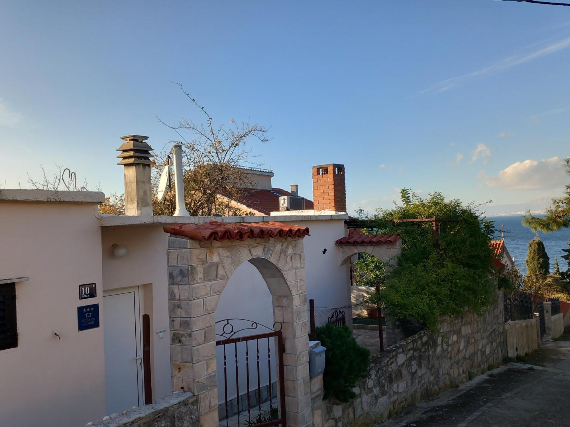 Villa Kuca Za Odmor Skalina - Sea View à Splitska Extérieur photo