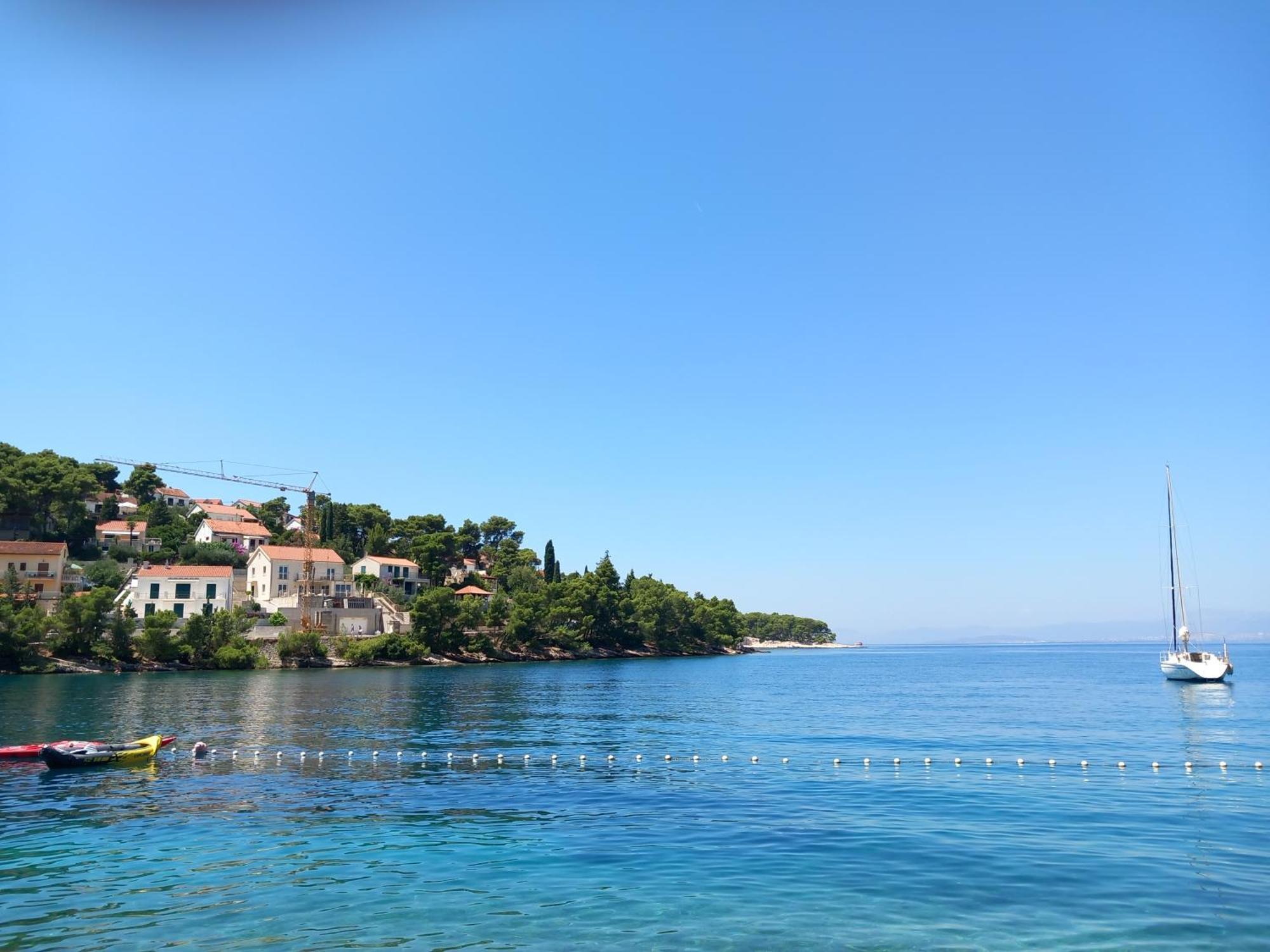 Villa Kuca Za Odmor Skalina - Sea View à Splitska Extérieur photo