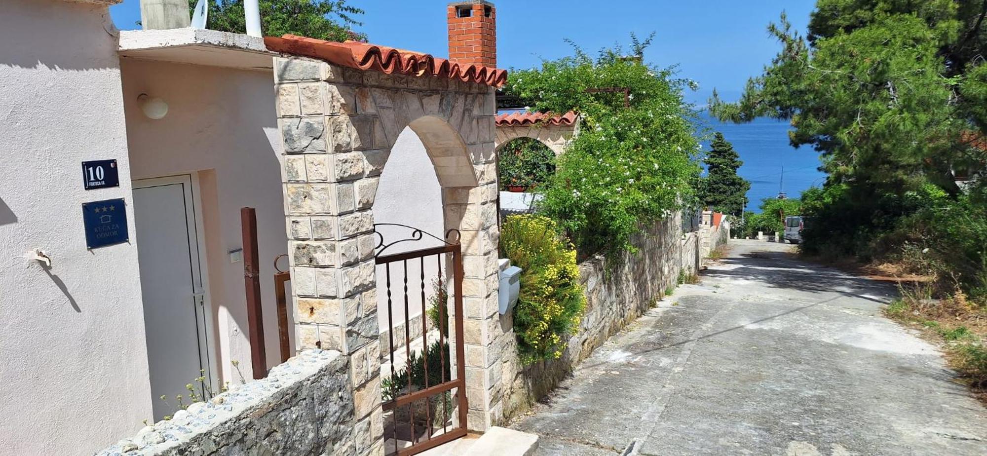 Villa Kuca Za Odmor Skalina - Sea View à Splitska Extérieur photo